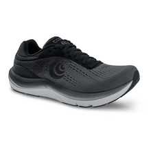 Load image into Gallery viewer, TOPO MAGNIFLY 5 MENS CHARCOAL/BLACK