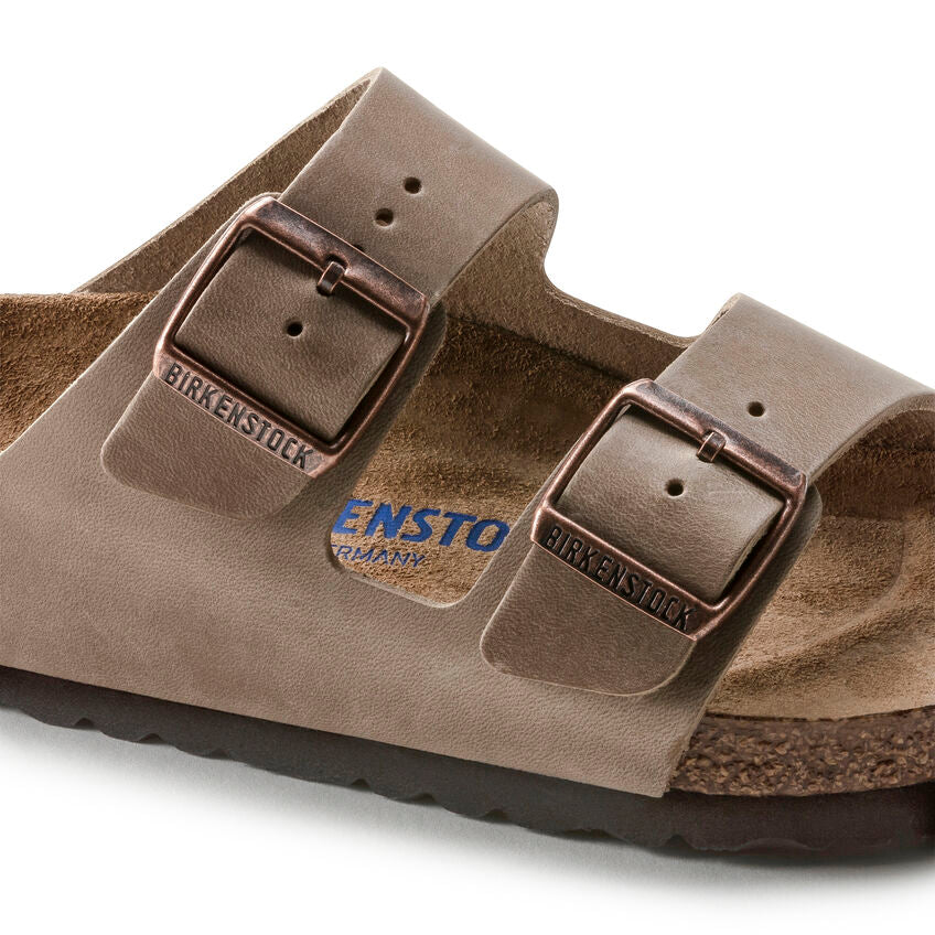 tobacco birkenstock Arizona Big Buckle Oiled Leather in Color Brown crafted in rich tobacco Birkenstock Unisex Oiled Boston -