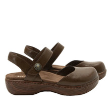 Load image into Gallery viewer, ALEGRIA OPAL WALNUT