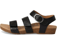 Load image into Gallery viewer, AETREX LILLY CUTOUT BLACK