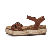 Load image into Gallery viewer, AETREX PAULA PLATFORM WEDGE SANDAL WALNUT