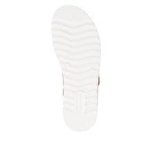 Load image into Gallery viewer, REMONTE JOCELYN 59 WEDGE RED
