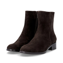 Load image into Gallery viewer, REMONTE D3U73 ASHLEY BOOT CIGAR SUEDE