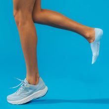 Load image into Gallery viewer, FEETURES NO SHOW WOMENS ELITE BLUE CRYSTAL