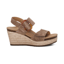 Load image into Gallery viewer, AETREX ASHLEY PLATFORM WEDGE SANDAL TAUPE
