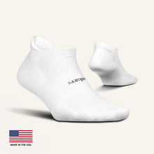 Load image into Gallery viewer, FEETURES HIGH PERFORMANCE MAX CUSHION NO SHOW TAB WHITE