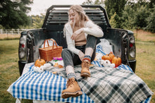 Load image into Gallery viewer, SOLMATE CREW SOCKS NUTMEG