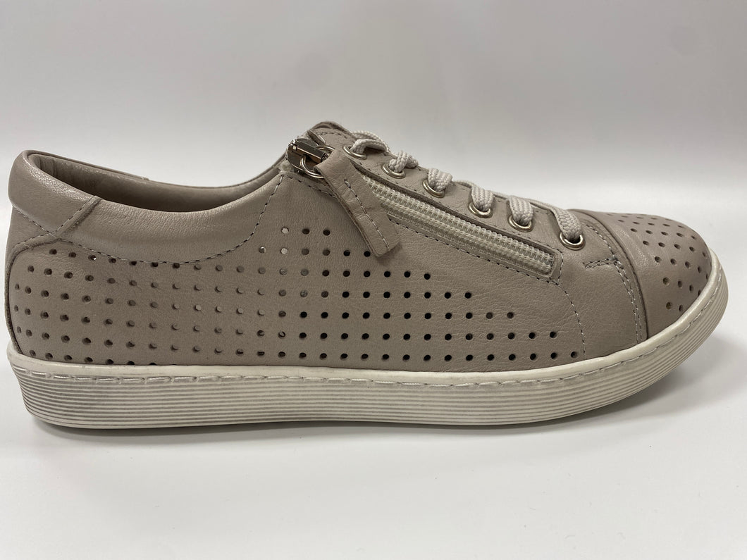 GELATO TARDECK PERFORATED SNEAKER TAUPE