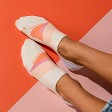 Load image into Gallery viewer, FEETURES NO SHOW WOMENS BOARDWALK COARL