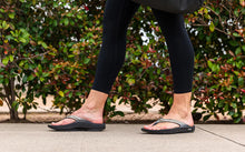 Load image into Gallery viewer, OOFOS OOLALA LUXE LATTE