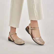 Load image into Gallery viewer, DANSKO ROWAN BEIGE SPARKLE