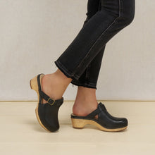 Load image into Gallery viewer, DANSKO LEANDRA BLACK