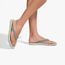 Load image into Gallery viewer, OLUKAI UIKI 20537 SILVER PINE/PUA