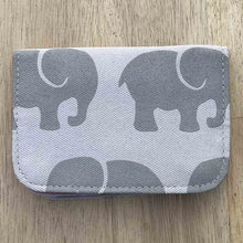 Load image into Gallery viewer, MALIA DESIGNS ELEPHANT CARDHOLDER GREY