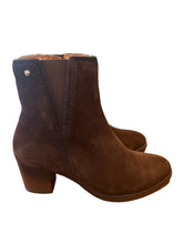 Load image into Gallery viewer, PIKOLINO HIGH TOP BOOTS OLMO (CHOCOLATE SUEDE)
