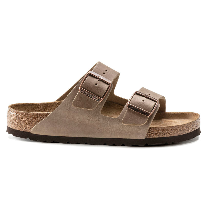 birkenstock arizona tobacco oiled Leather in Color Brown which is equivalent to a Narrow/Medium fit for women (A Birkenstock Women's Arizona Crosstown Sandals