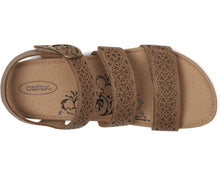 Load image into Gallery viewer, AETREX LILLY CUTOUT TAUPE
