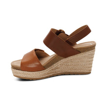 Load image into Gallery viewer, AETREX ASHLEY WEDGE COFFEE MULTI
