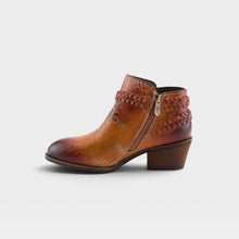 Load image into Gallery viewer, L'ARTISTE BY SPRING STEP ACROSS LOW BOOT CAMEL MULTI
