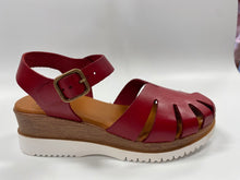 Load image into Gallery viewer, BTU CAMILIA WEDGE SANDAL ROJO (50% OFF FINAL SALE)
