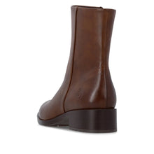 Load image into Gallery viewer, REMONTE D3U73 ASHLEY BOOT CHESTNUT

