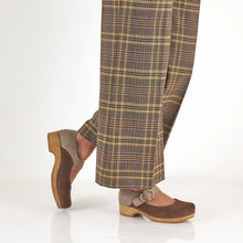 Load image into Gallery viewer, DANSKO BONNY CHOCOLATE/ TAUPE
