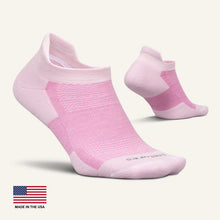 Load image into Gallery viewer, FEETURES HIGH PERFORMANCE ULTRA LIGHT NO SHOW TAB STRAWBERRY MILK
