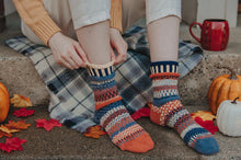 Load image into Gallery viewer, SOLMATE CREW SOCKS NUTMEG
