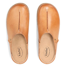 Load image into Gallery viewer, TAOS UPSIDE CLOG CARAMEL
