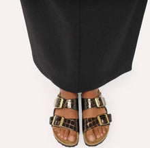 Load image into Gallery viewer, BIRKENSTOCK ARIZONA EMBOSSED ANIMAL BLACK
