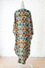 Load image into Gallery viewer, WINTON AND WAITS FRESCO FANS KIMONO (50% OFF FINAL SALE)
