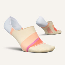 Load image into Gallery viewer, FEETURES NO SHOW WOMENS BOARDWALK COARL
