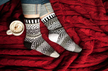 Load image into Gallery viewer, SOLMATE CREW SOCKS MIDNIGHT
