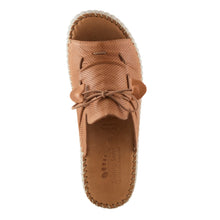 Load image into Gallery viewer, SPRING STEP NEVELLE CAMEL LEATHER
