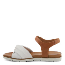 Load image into Gallery viewer, SPRING STEP NIHIRA WHITE
