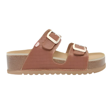 Naoshima Cuero On Foot
