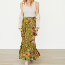 Load image into Gallery viewer, WINTON AND WAITS 3 WAY SKIRT FEATHERINGTON (50% OFF FINAL SALE)
